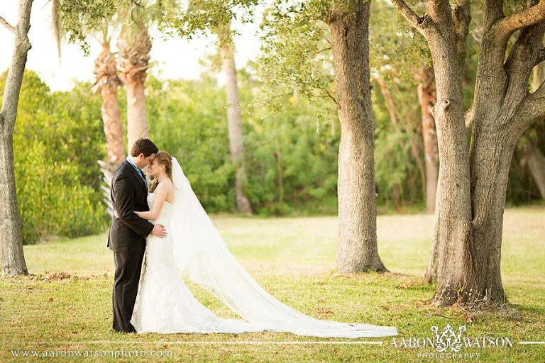 florida wedding couple