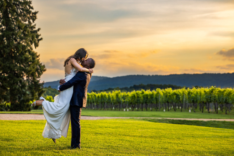 Keswick Vineyards bride and groom sunset photo idea