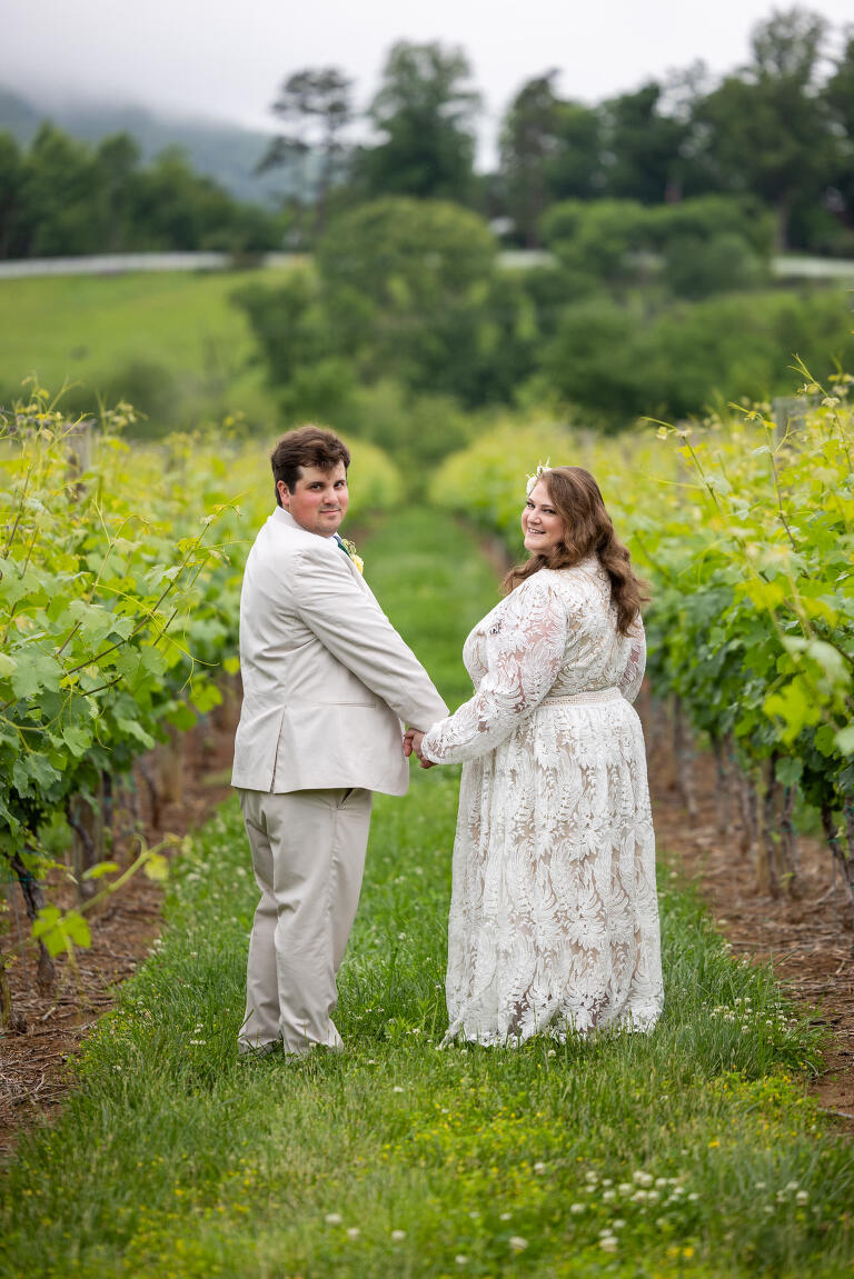 bride and groom couple portrait ideas winery wedding