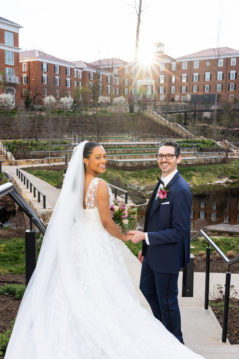 outdoor garden bride and groom couples portrait ideas