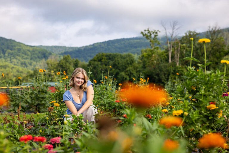 Charlottesville Senior Portrait Photographer chiles peach orchard