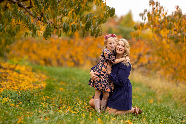 Fall Family Portrait Photographer chiles peach orchard photo ideas